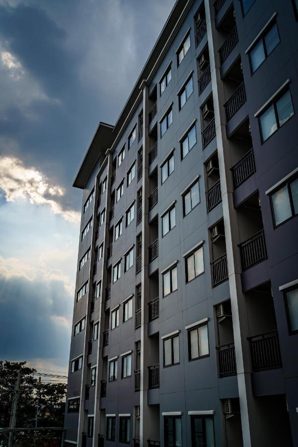 Lux Boutique Hotel Nonthaburi Exterior foto